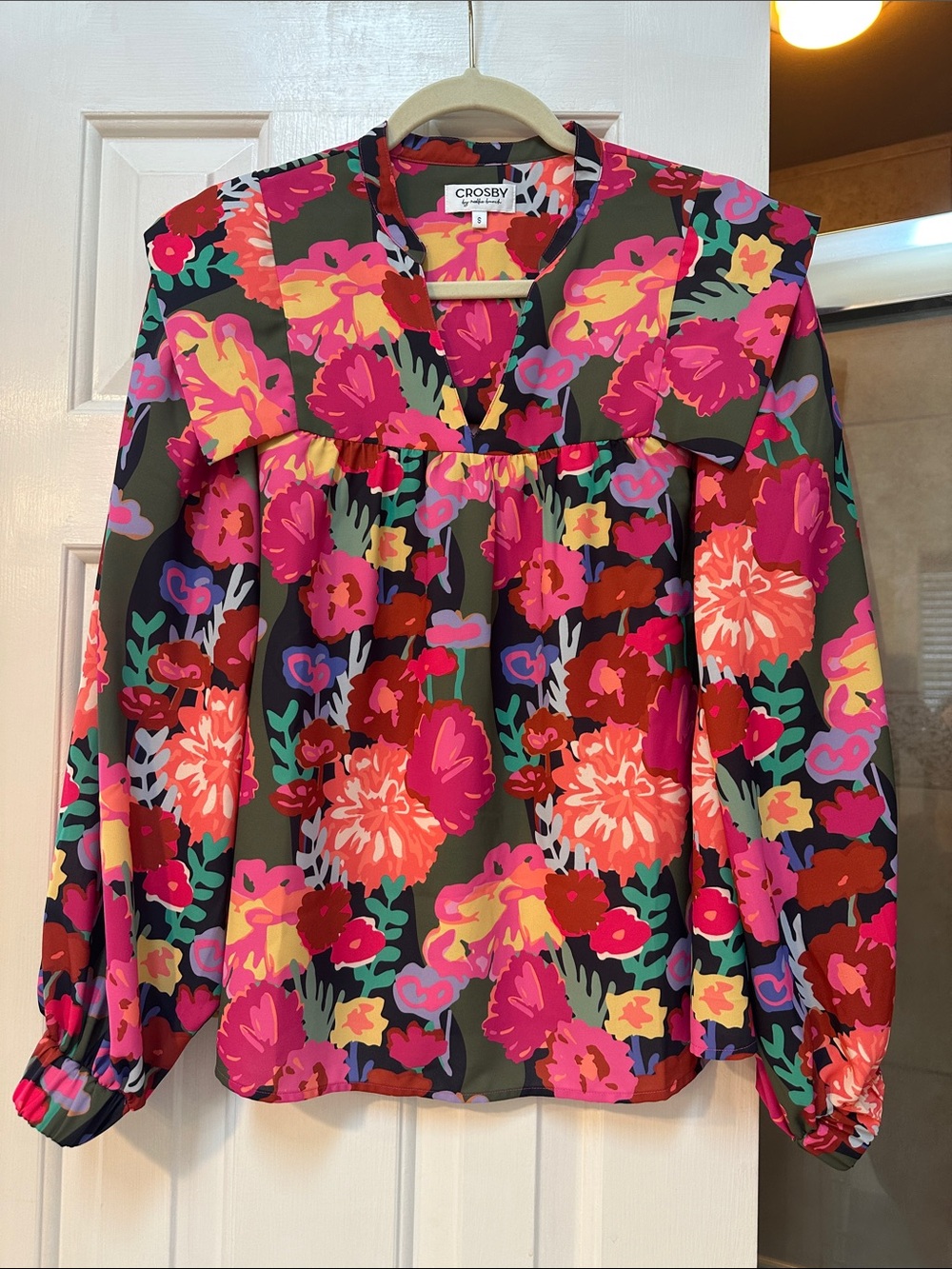 crosby. Floral V-Neck Long-Sleeve Top in Multi-Color